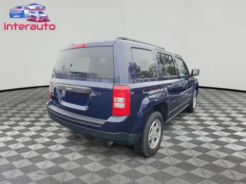 More photos of 2016 Jeep Patriot Sport SUV 4D at Interauto, MA