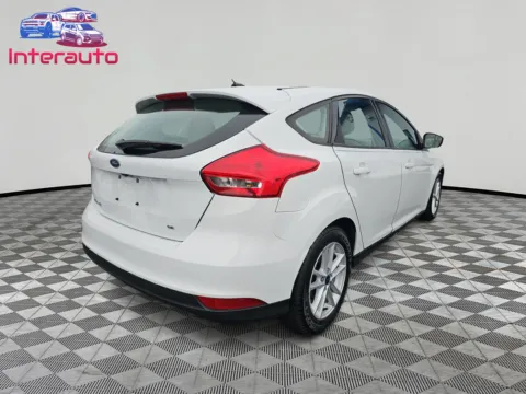 More photos of 2018 Ford Focus SE Hatchback 4D at Interauto, MA