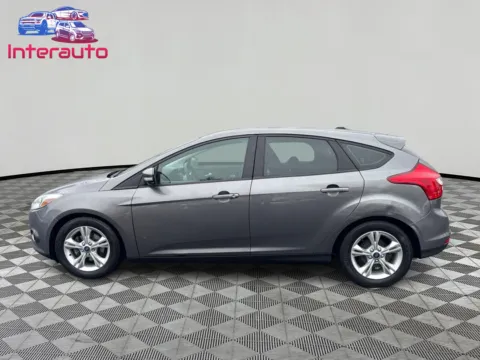 Photos of 2014 Ford Focus SE Hatchback 4D for sale in Plainville, MA at Interauto