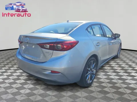 More photos of 2018 MAZDA MAZDA3 Touring Sedan 4D at Interauto, MA