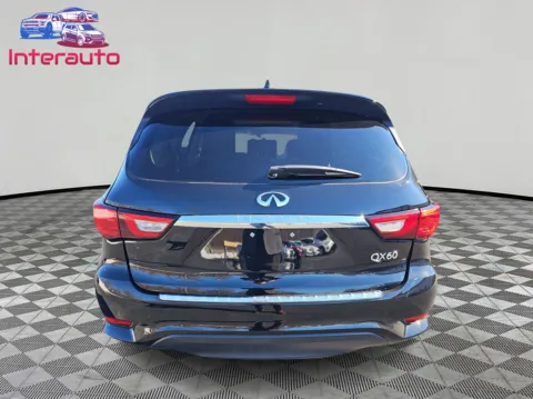 More photos of 2017 INFINITI QX60 3.5 Sport Utility 4D at Interauto, MA