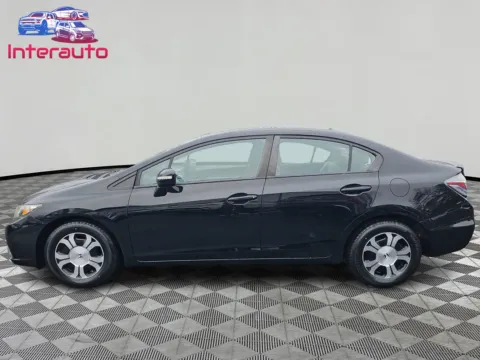 Photos of 2013 Honda Civic Hybrid Sedan 4D for sale in Plainville, MA at Interauto