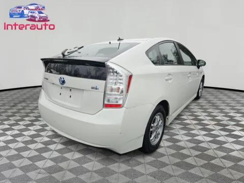More photos of 2010 Toyota Prius IV Hatchback 4D at Interauto, MA