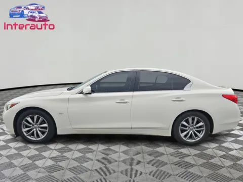 Photos of 2017 INFINITI Q50 2.0t Sedan 4D for sale in Plainville, MA at Interauto