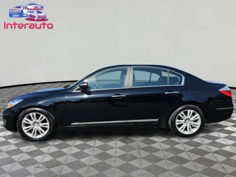 Photos of 2010 Hyundai Genesis 4.6 Sedan 4D for sale in Plainville, MA at Interauto