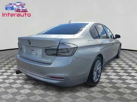 More photos of 2017 BMW 3 Series 320i xDrive Sedan 4D at Interauto, MA