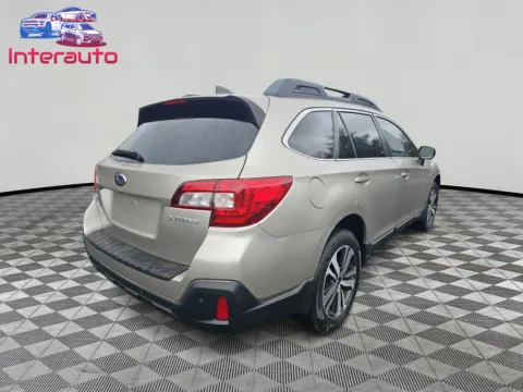 More photos of 2018 Subaru Outback 2.5i Limited Wagon 4D at Interauto, MA