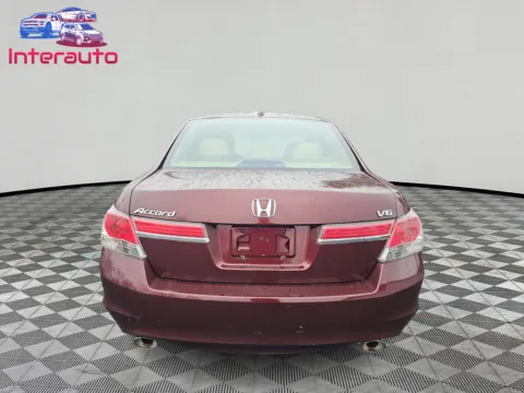 More photos of 2011 Honda Accord EX-L Sedan 4D at Interauto, MA