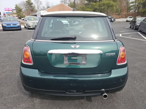 More photos of 2009 MINI Hardtop Cooper Hatchback 2D at Interauto, MA