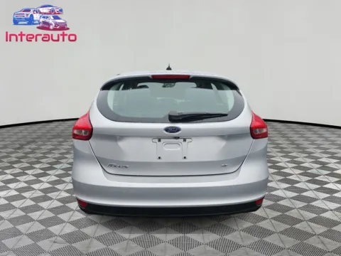 More photos of 2017 Ford Focus SE Hatchback 4D at Interauto, MA
