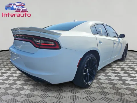 More photos of 2021 Dodge Charger Sedan 4D Police 5.7L V8 at Interauto, MA