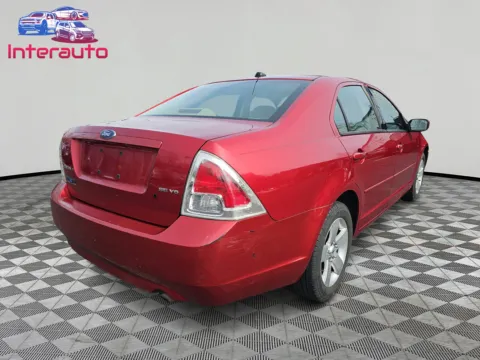 More photos of 2007 Ford Fusion SE Sedan 4D at Interauto, MA