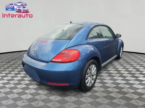 More photos of 2016 Volkswagen Beetle 1.8T Fleet Edition Hatchback 2D at Interauto, MA