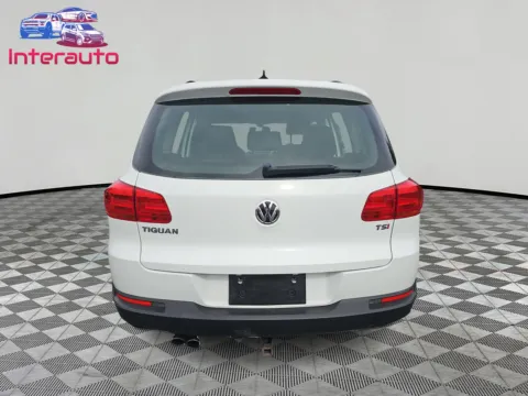 More photos of 2017 Volkswagen Tiguan 2.0T S Sport Utility 4D at Interauto, MA