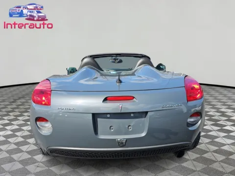 More photos of 2008 Pontiac Solstice Convertible 2D at Interauto, MA