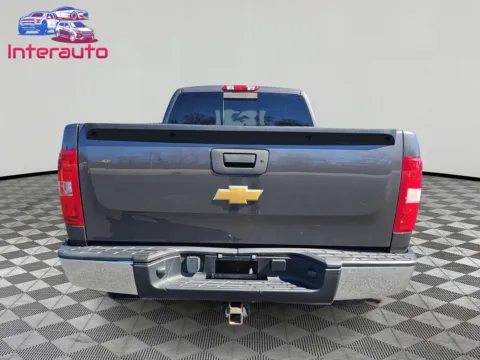More photos of 2011 Chevrolet Silverado 1500 Extended Cab LT Pickup 4D 6 1/2 ft at Interauto, MA