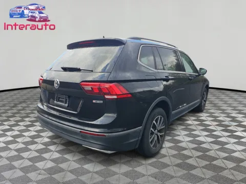 More photos of 2020 Volkswagen Tiguan SE 4MOTION Sport Utility 4D at Interauto, MA