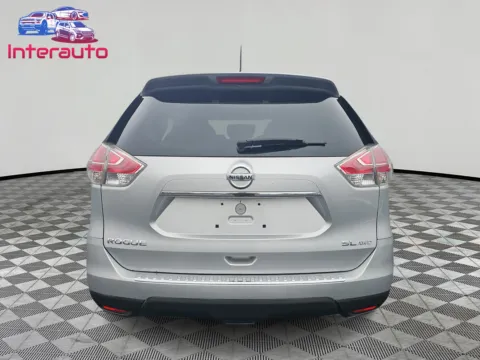 More photos of 2016 Nissan Rogue SL Sport Utility 4D at Interauto, MA