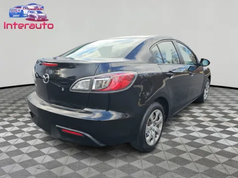 More photos of 2010 MAZDA MAZDA3 i Sport Sedan 4D at Interauto, MA