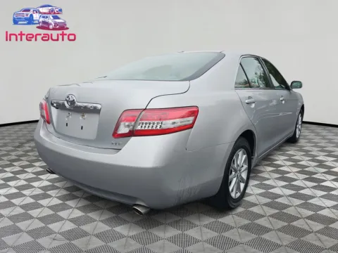 More photos of 2010 Toyota Camry XLE Sedan 4D at Interauto, MA