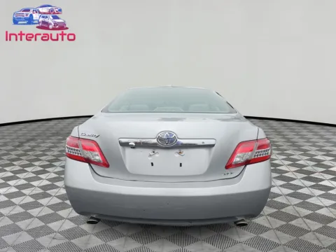 More photos of 2010 Toyota Camry XLE Sedan 4D at Interauto, MA