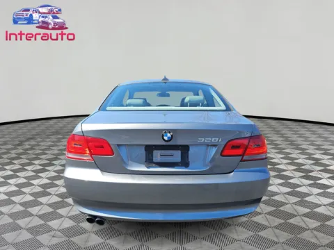More photos of 2009 BMW 3 Series 328i xDrive Coupe 2D at Interauto, MA