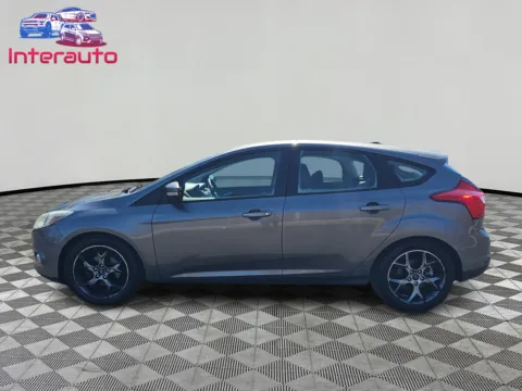 Photos of 2014 Ford Focus SE Hatchback 4D for sale in Plainville, MA at Interauto