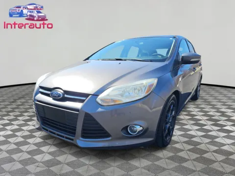 Gray 2014 Ford Focus SE Hatchback 4D for sale in Plainville, MA