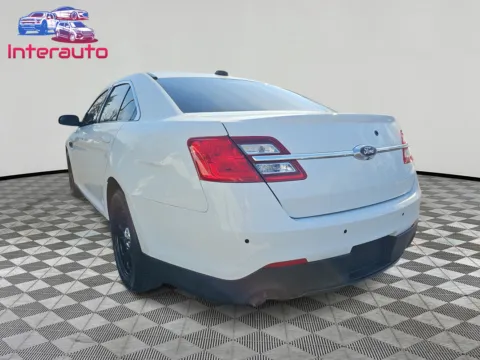 Another view of 2017 Ford Taurus Sedan 4D Police Interceptor 3.5L V6 for sale in Plainville, MA at Interauto