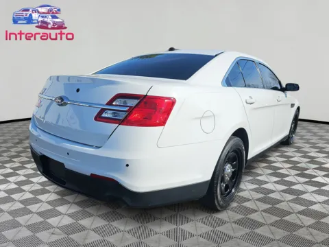 More photos of 2017 Ford Taurus Sedan 4D Police Interceptor 3.5L V6 at Interauto, MA