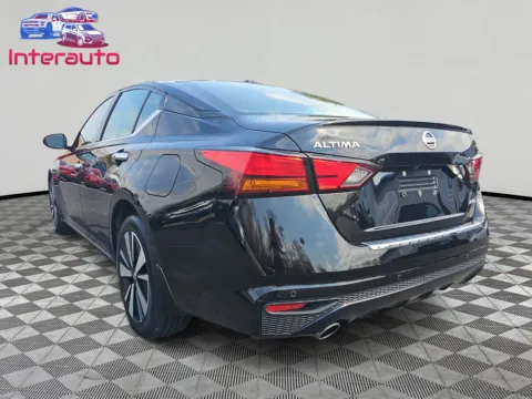 Another view of 2020 Nissan Altima 2.5 SV Sedan 4D for sale in Plainville, MA at Interauto