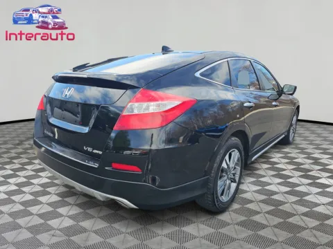More photos of 2013 Honda Crosstour EX-L Sport Utility 4D at Interauto, MA