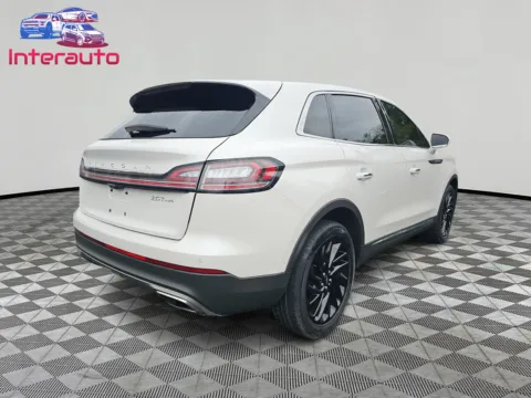 More photos of 2019 Lincoln Nautilus Reserve Sport Utility 4D at Interauto, MA