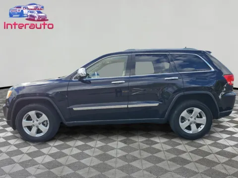 Photos of 2011 Jeep Grand Cherokee Limited Sport Utility 4D for sale in Plainville, MA at Interauto