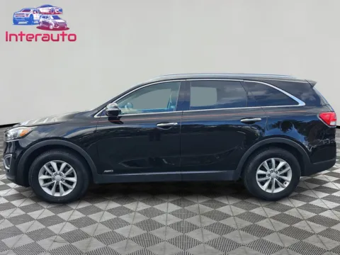 Photos of 2017 Kia Sorento LX Sport Utility 4D for sale in Plainville, MA at Interauto