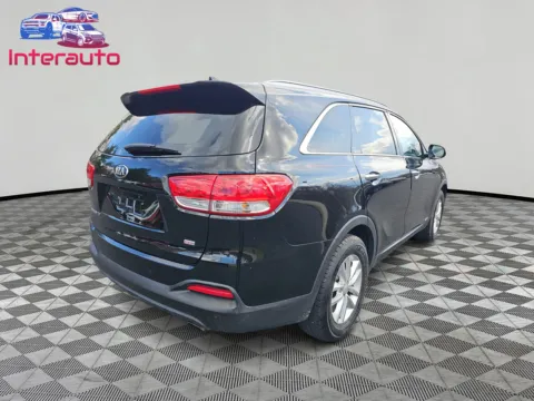 More photos of 2017 Kia Sorento LX Sport Utility 4D at Interauto, MA