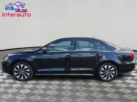 Photos of 2016 Volkswagen Jetta Hybrid SEL Premium Sedan 4D for sale in Plainville, MA at Interauto