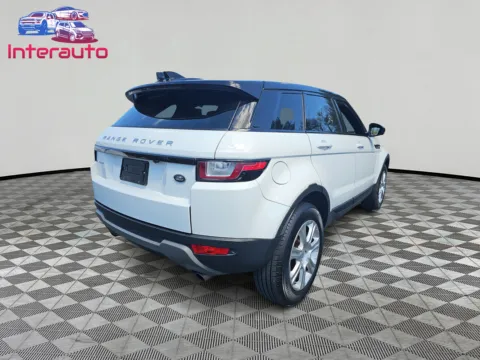 More photos of 2017 Land Rover Range Rover Evoque SE Sport Utility 4D at Interauto, MA