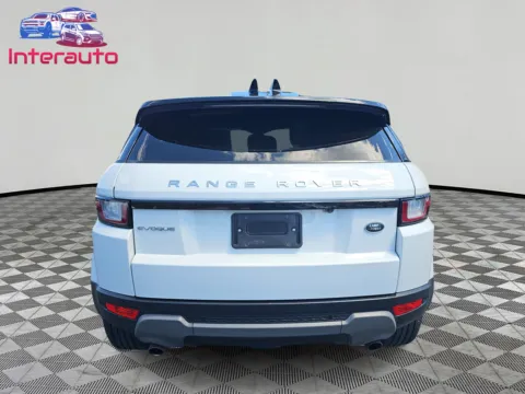 More photos of 2017 Land Rover Range Rover Evoque SE Sport Utility 4D at Interauto, MA