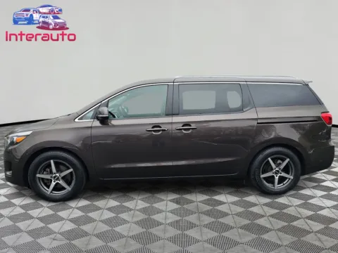 Photos of 2018 Kia Sedona SX Minivan 4D for sale in Plainville, MA at Interauto