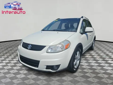 White 2008 Suzuki SX4 Hatchback 4D for sale in Plainville, MA