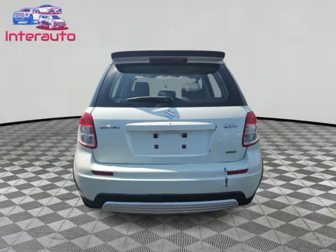 More photos of 2008 Suzuki SX4 Hatchback 4D at Interauto, MA