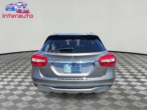 More photos of 2018 Mercedes-Benz GLA 250 4MATIC Sport Utility 4D at Interauto, MA