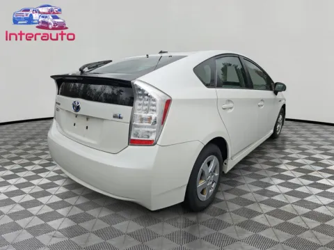 More photos of 2011 Toyota Prius Three Hatchback 4D at Interauto, MA