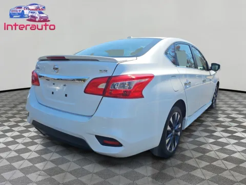 More photos of 2016 Nissan Sentra SR Sedan 4D at Interauto, MA