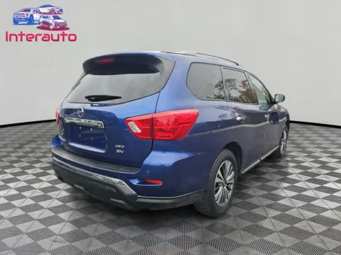 More photos of 2018 Nissan Pathfinder SV Sport Utility 4D at Interauto, MA