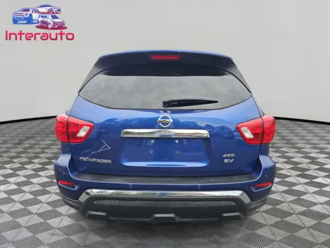 More photos of 2018 Nissan Pathfinder SV Sport Utility 4D at Interauto, MA
