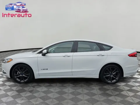 Photos of 2018 Ford Fusion SE Hybrid Sedan 4D for sale in Plainville, MA at Interauto