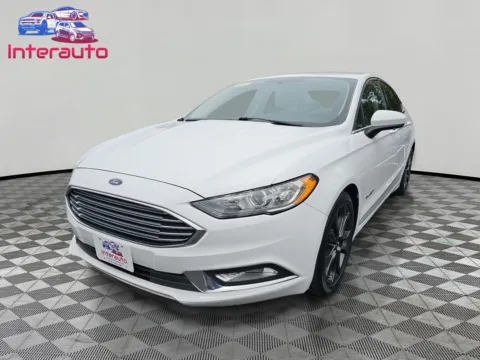 White 2018 Ford Fusion SE Hybrid Sedan 4D for sale in Plainville, MA