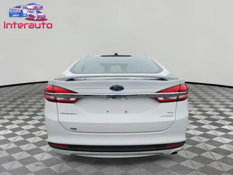 More photos of 2018 Ford Fusion SE Hybrid Sedan 4D at Interauto, MA